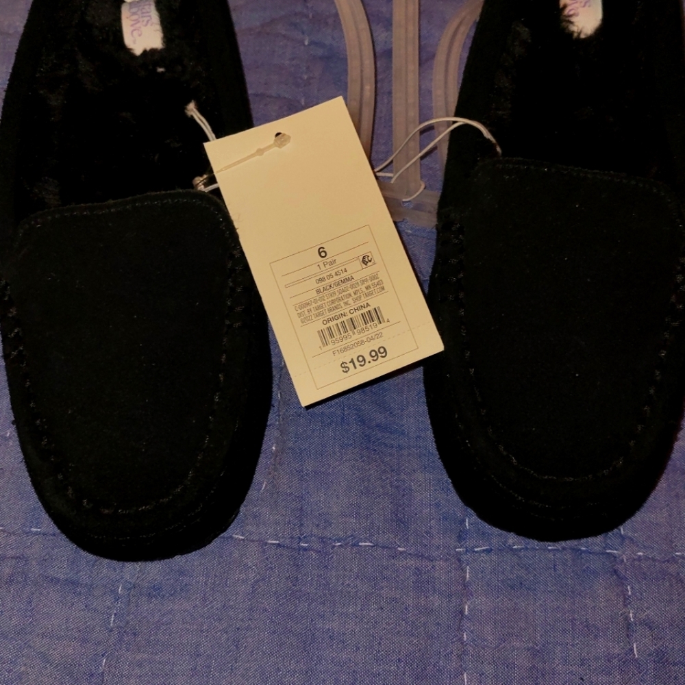 Brand new house shoes with tags Size 6